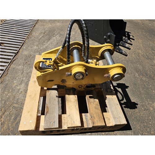 EQ11 (4855210) 02 